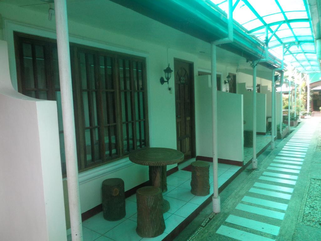D'Lucky Garden Inn & Suites Tiniguiban Exteriör bild