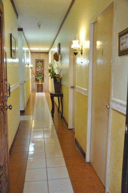 D'Lucky Garden Inn & Suites Tiniguiban Exteriör bild