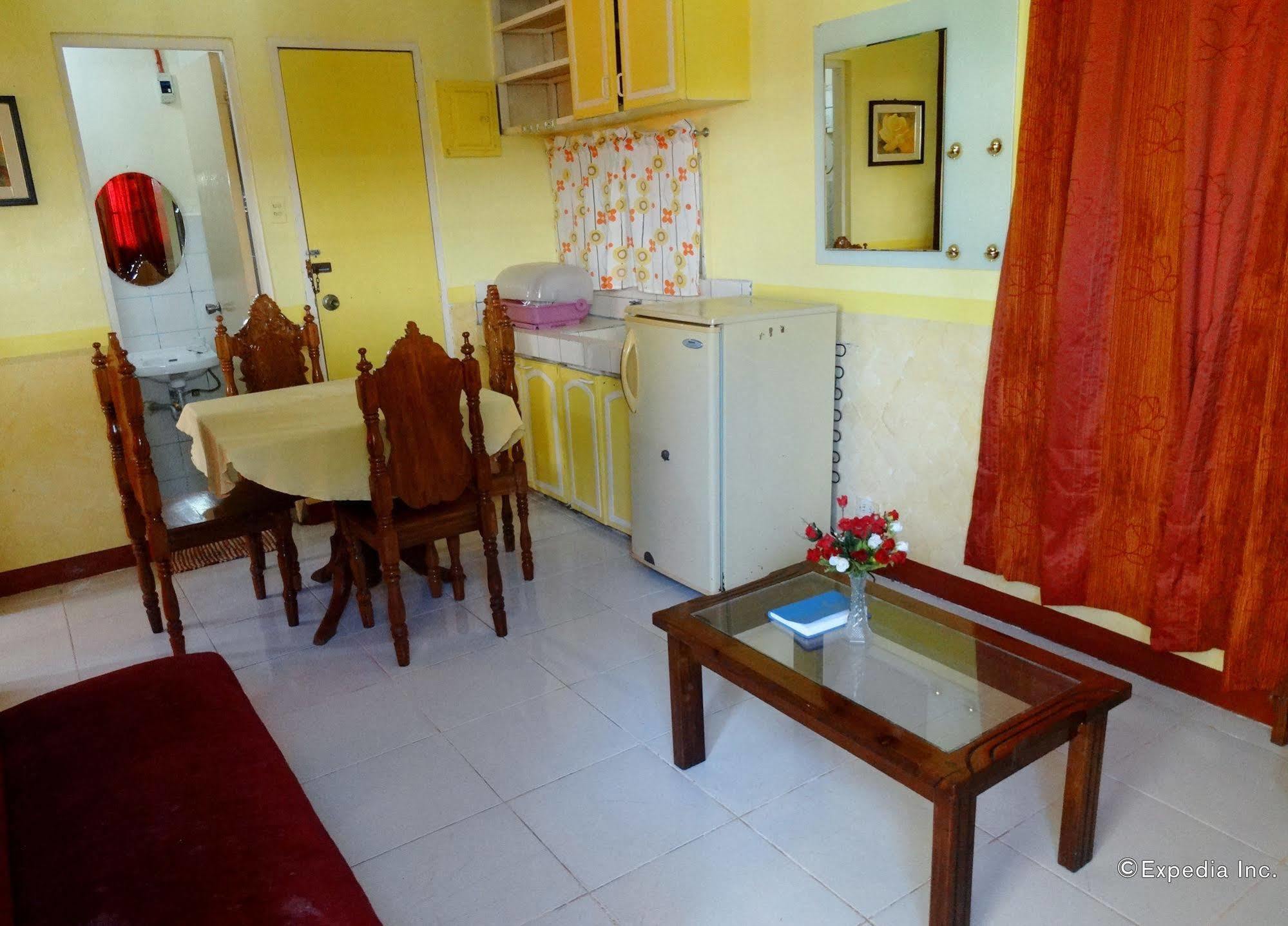 D'Lucky Garden Inn & Suites Tiniguiban Exteriör bild