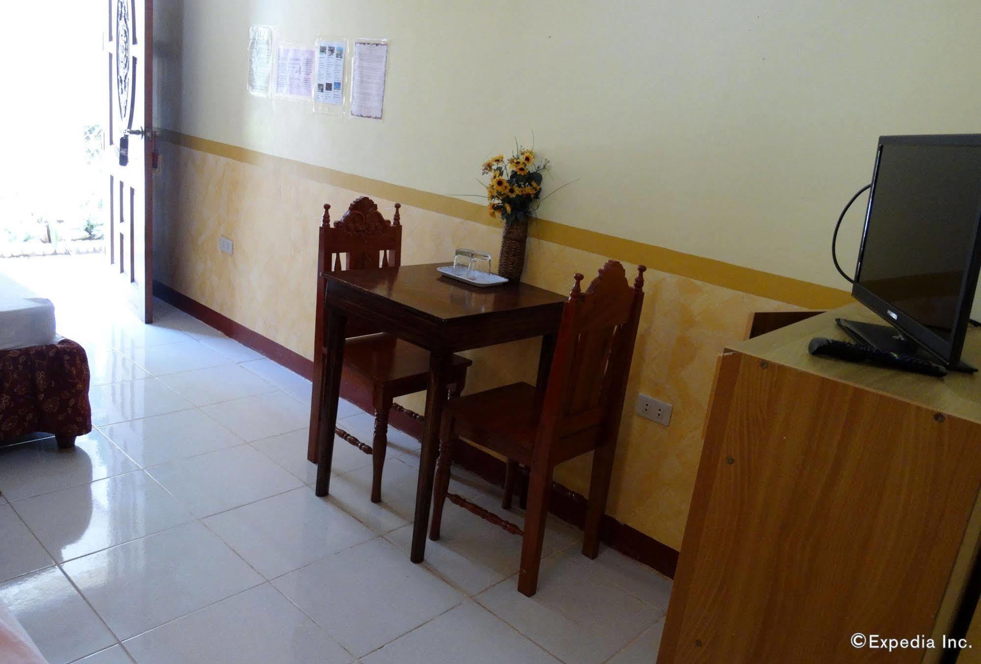 D'Lucky Garden Inn & Suites Tiniguiban Exteriör bild