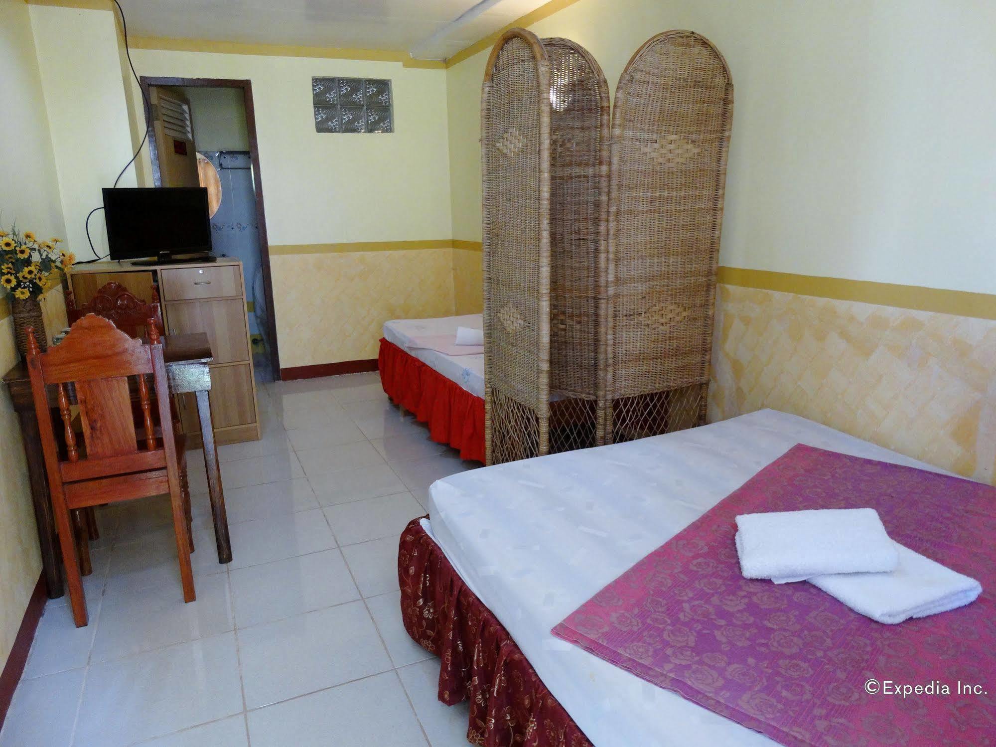 D'Lucky Garden Inn & Suites Tiniguiban Exteriör bild