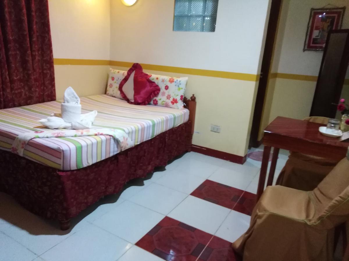 D'Lucky Garden Inn & Suites Tiniguiban Exteriör bild