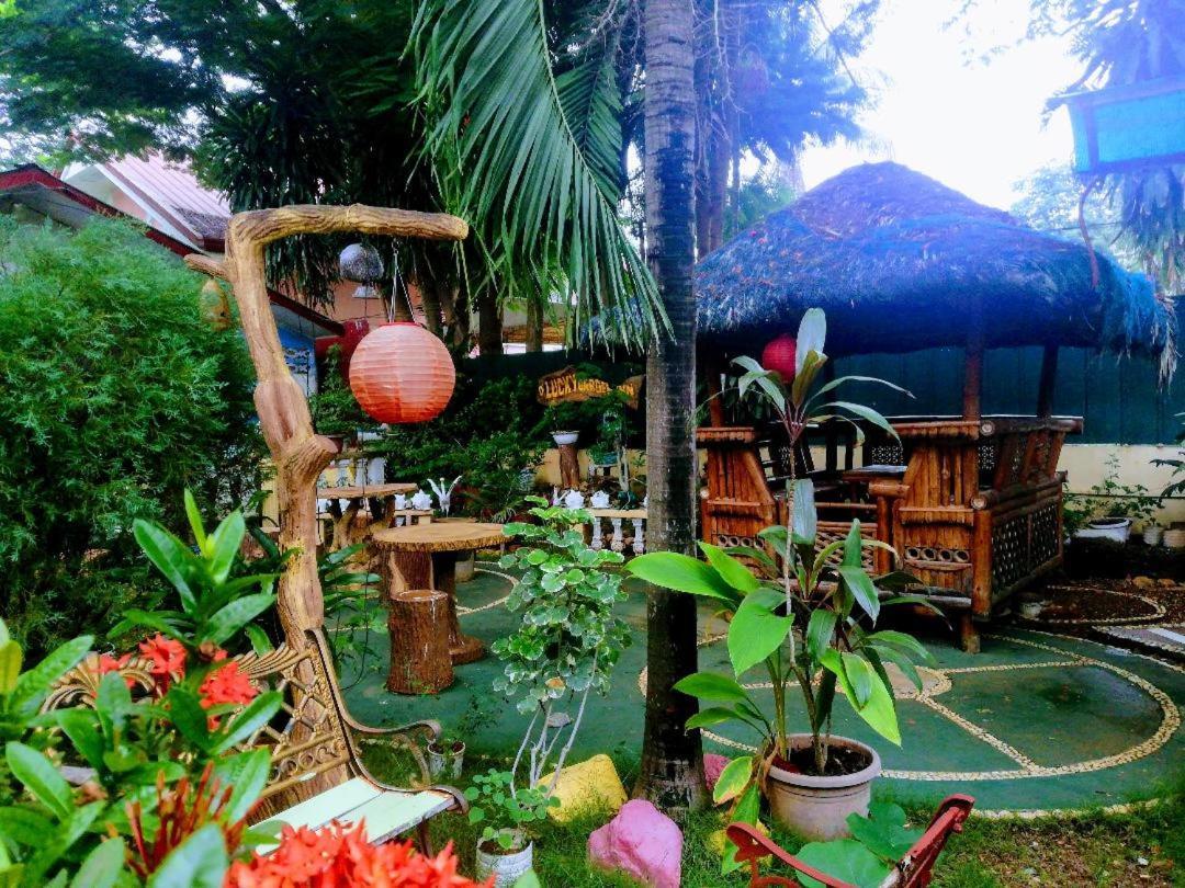 D'Lucky Garden Inn & Suites Tiniguiban Exteriör bild